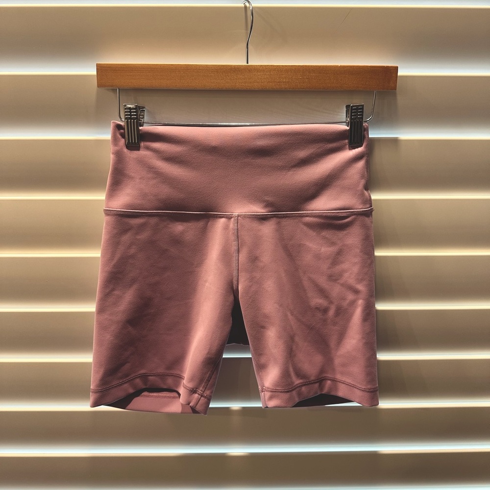 Wunder Train High Rise Short 6”